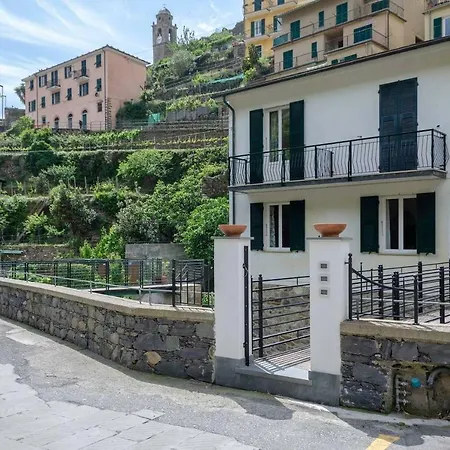 Joivy Lovely Apt For 2, With Terrace And Lovely View Apartamento Vernazza