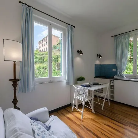 Apartment Joivy Lovely Apt For 2, With Terrace And Lovely View Vernazza